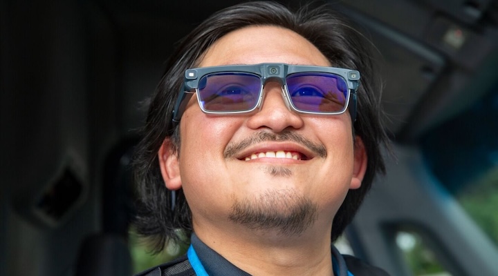 Amazon's new glasses that aim to help delivery drivers.