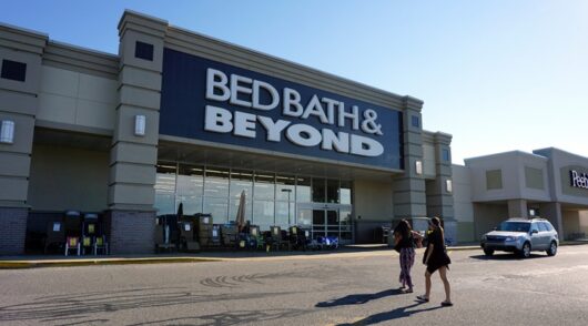 customers entering Bed Bath & Beyond store