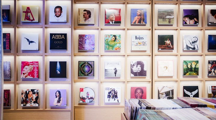 The store offers of vinyl, merchandise, and accessories from UMG's artist roster.