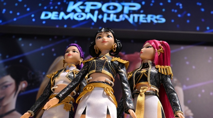 Figures from the 'KPop Demon Hunters' toy series.
