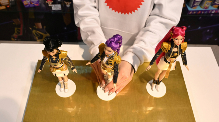 Figures from the KPop Demon Hunters toy series