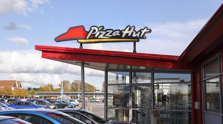 Pizza Hut storefront