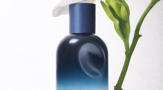 A close-up of the deep blue Glossier flanker, You Soi.