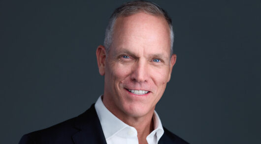 A headshot of beauty veteran Shawn Hayes.