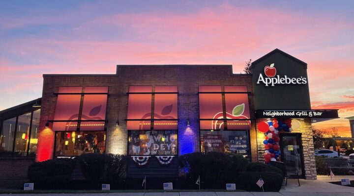 Applebee's storefront