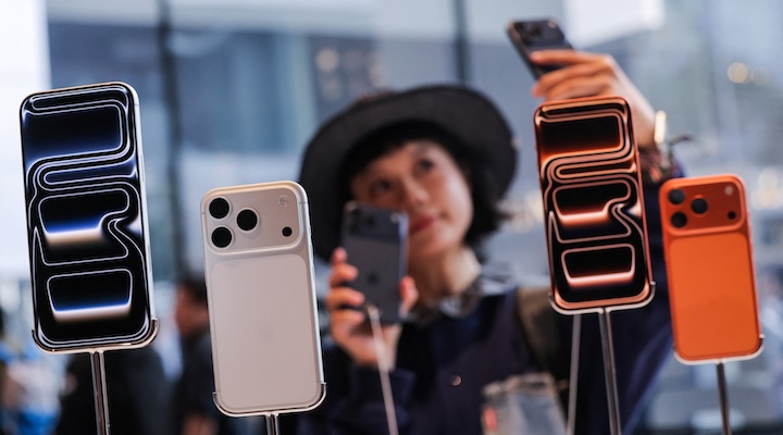 Apple results underwhelm investors, as supply chain issues erode margins